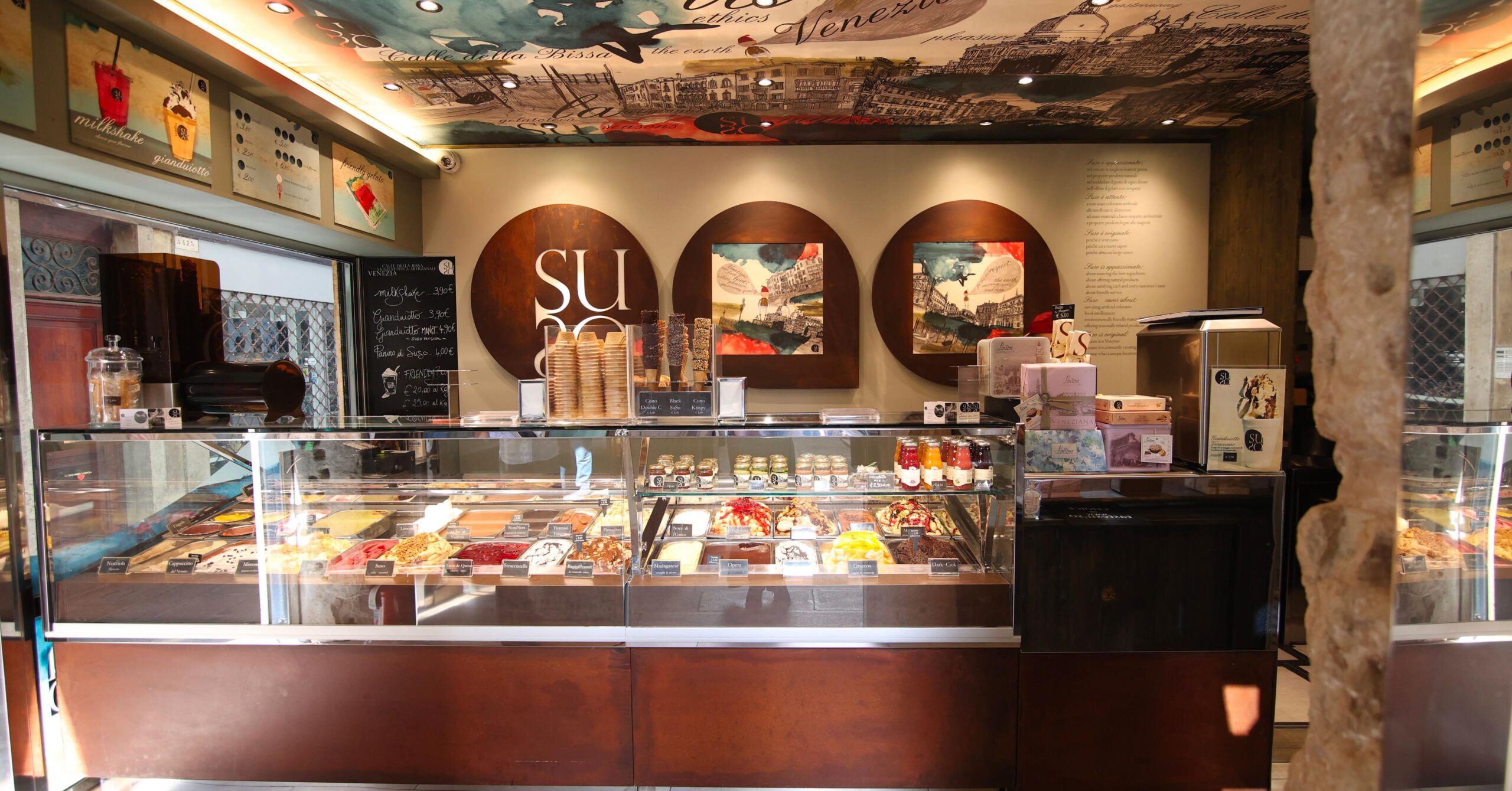 Vetrina Gelatoteca Suso